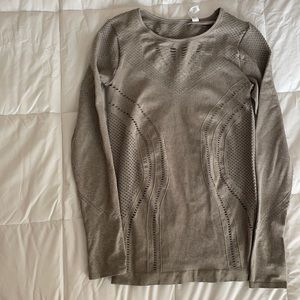 ALO YOGA LONG SLEEVE